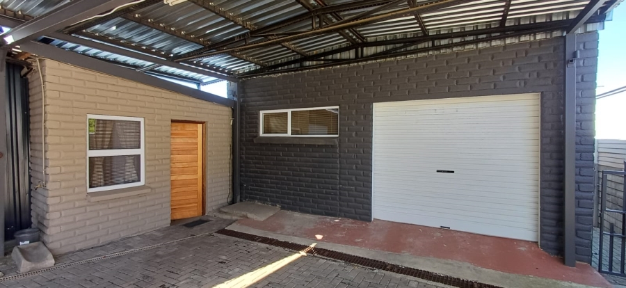 5 Bedroom Property for Sale in Morelig Free State